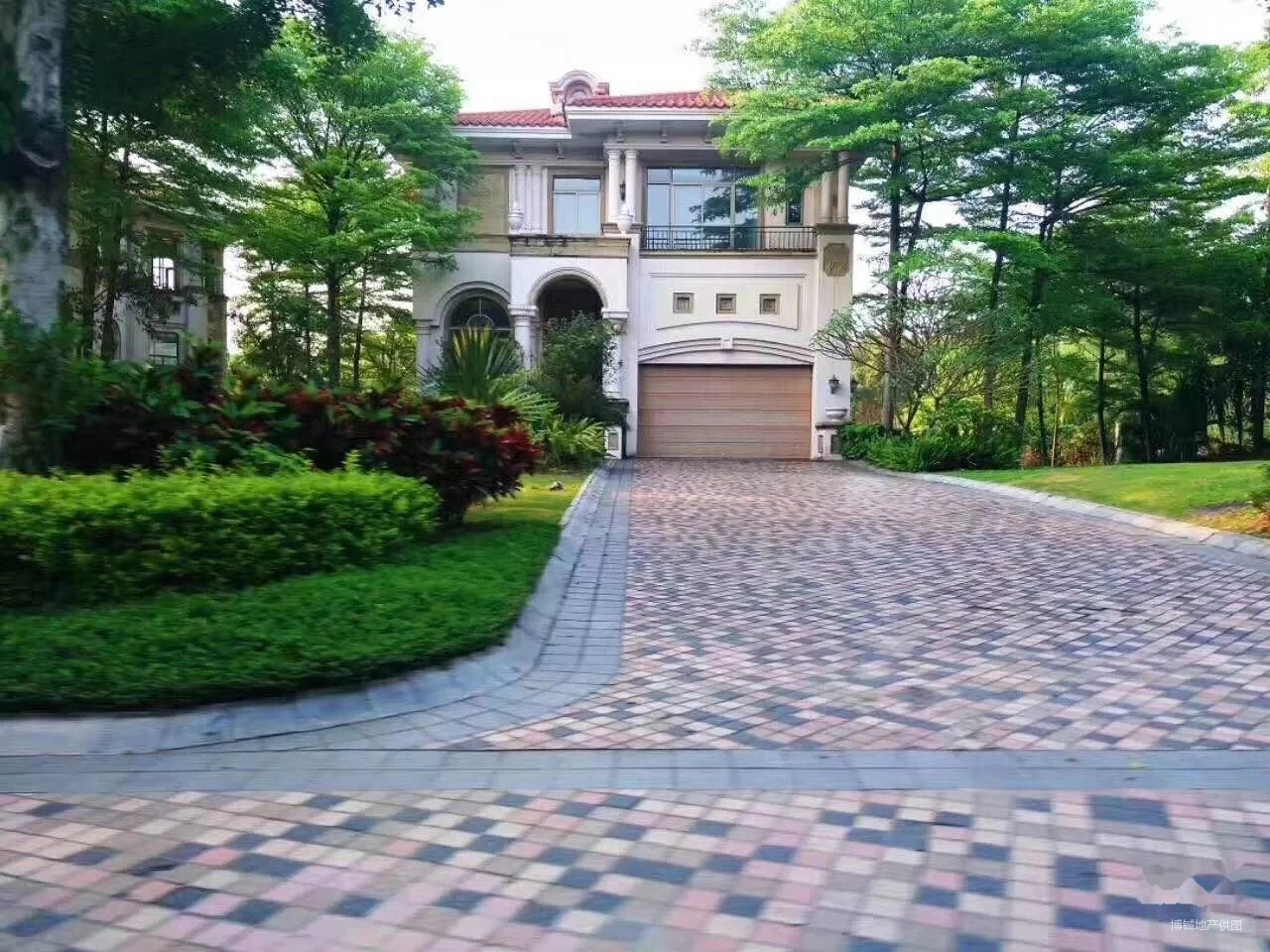 观澜湖3200万送超大花园独栋别墅! 开阔高尔夫球场景!