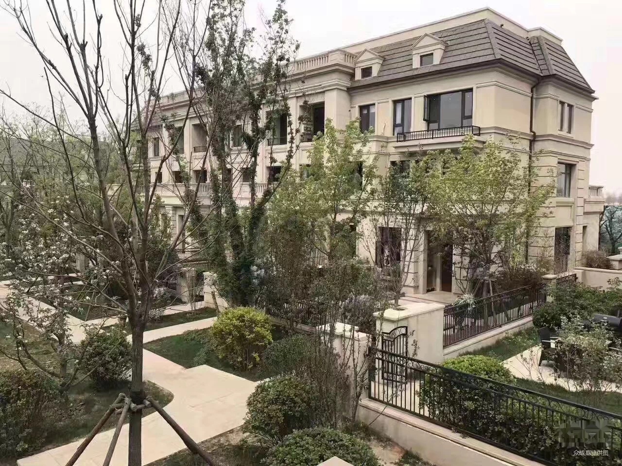 霸州温泉新都孔雀城 住宅的价格买别墅 给您一个品质的家