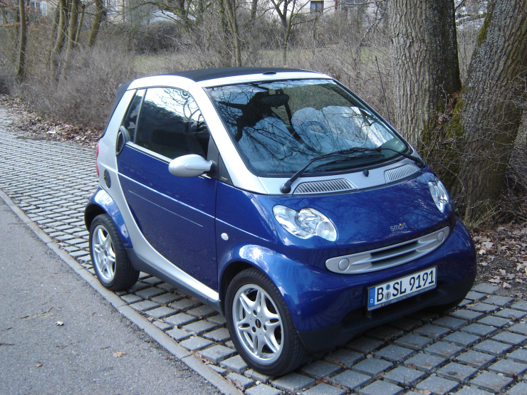 图片:德国非常盛行的smart单排座小车