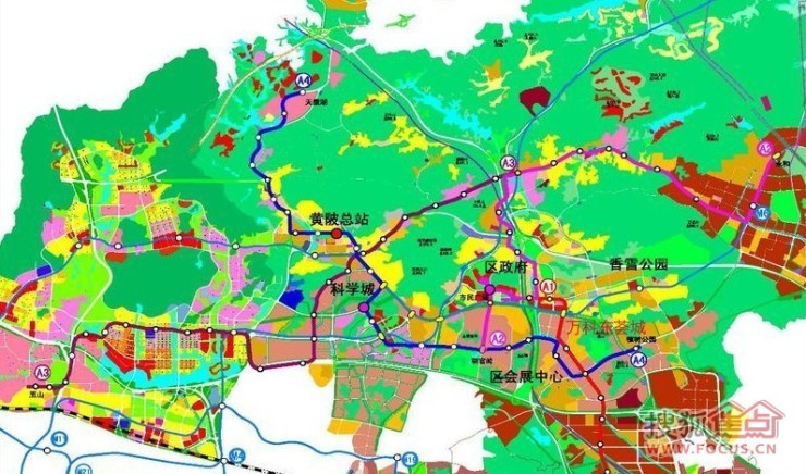 萝岗有轨电车轻轨1号线和4号线经过东荟城有一条接驳地铁