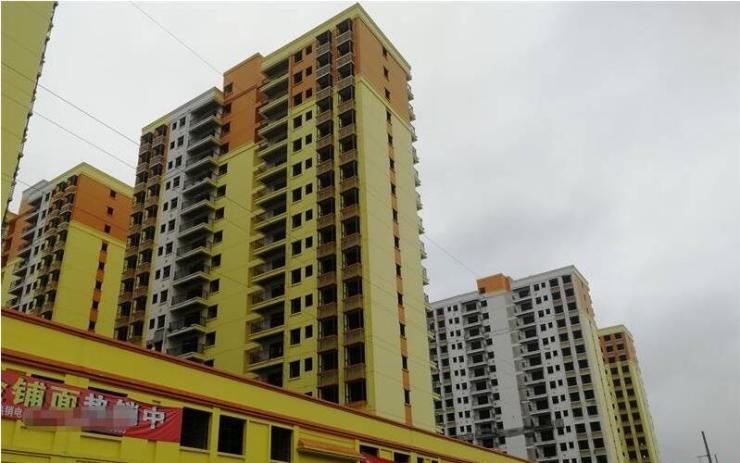 因开发商资金链断裂 钦州一小区限价房延期交付