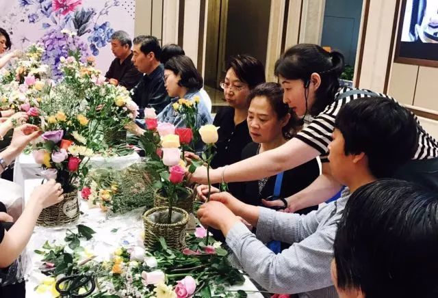 国赫天著学花艺享生活花之物语品香风尚插花活动优雅落