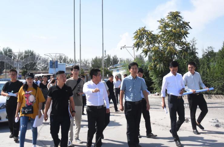 银川市兴庆区委书记刘甲锋到恒大地产集团银川公司新竞项目视察