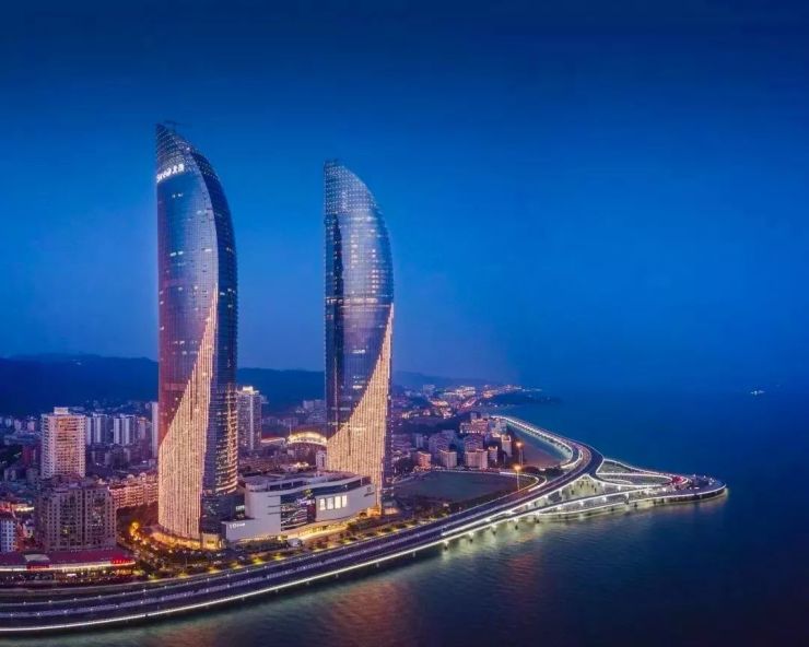 △厦门世茂海峡大厦实景图