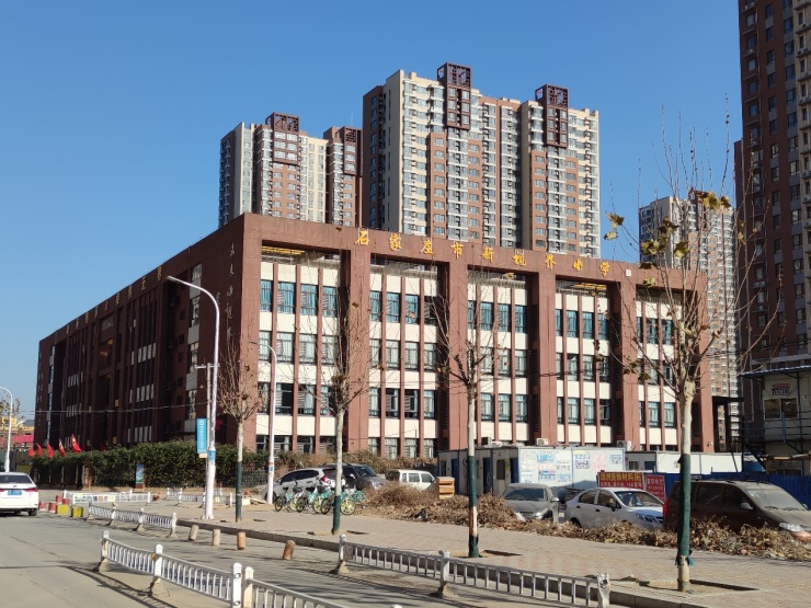 天洲视界城社区内小学