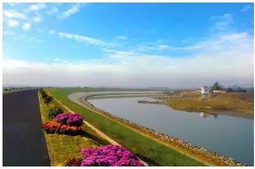 滁河风光带 滁河风光带位于南京,安徽全椒,和县三处交界,这里有专门为
