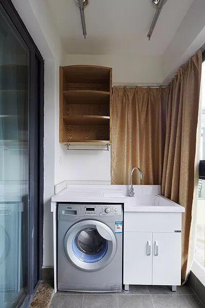 资讯 资讯 文章    6,空间稍微宽裕点,可以将洗手台和洗衣机一体化,会