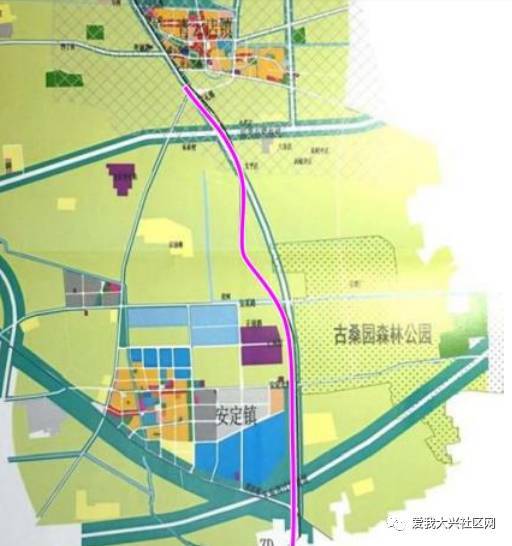 国道 105 位于大兴区的东部,沿线经过大兴区青云店镇,安定镇,在青云店