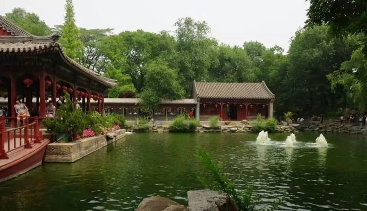 郑亲王府,和亲王府,敬谨亲王府,循郡王府.