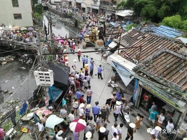 鮀城在行动汕头市潮南区陈店镇两英镇以问题为导向强力推进违建淸拆