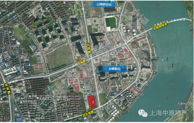 地块距离地铁11号线龙耀路站约500米,地块通过龙耀路往东约1.