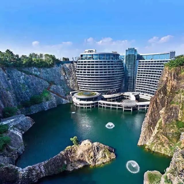 难产12年,狂砸20亿的上海深坑酒店今天开业,美翻了!