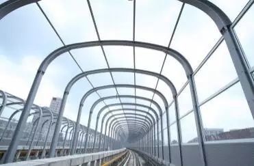 济南地铁r1线防噪利器全封闭声屏障来了