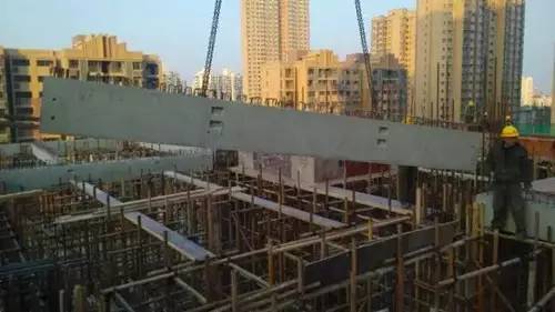 装配式叠合梁吊装