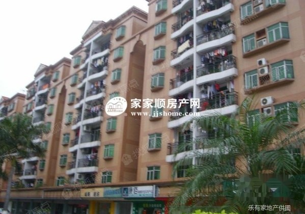 江滨花园!花园小区 业主工作调动急售精装三房首付15万急售