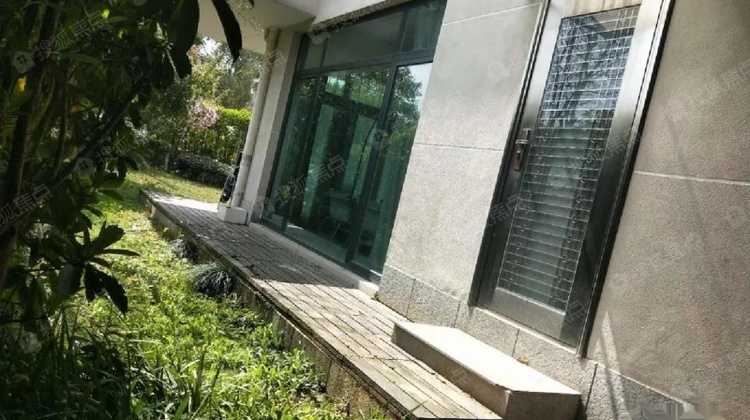 邛崃马路花园别墅没税跟九溪玫瑰园一价格之隔山顶天囊之别西湖别墅区图片