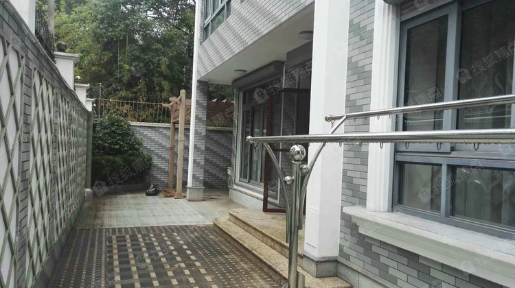 仅售独栋别墅,紧邻松园,绿谷西郊,别墅80平,花园1550万山庄银湖厦塘109别墅号图片