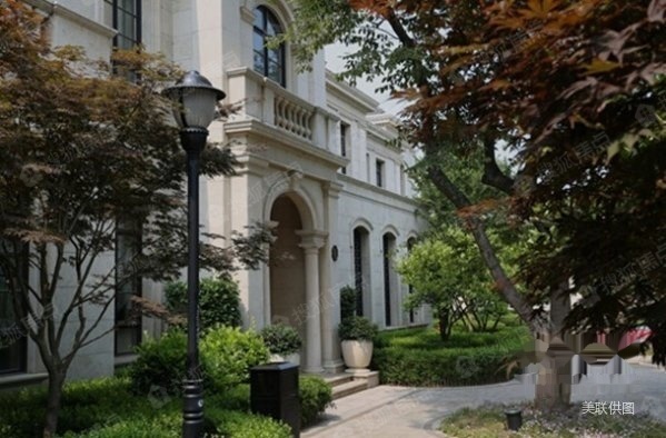 南海子公园 紫金壹号院 联排别墅 带花园 换房 随时看房