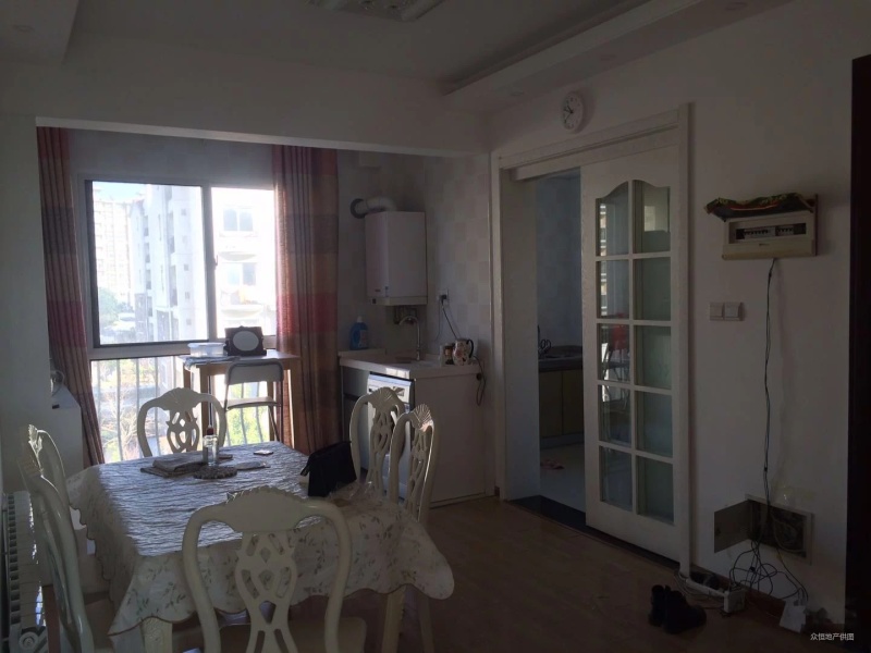 精装2房 自住装修 送家电家具 实拍照片 可随时看房