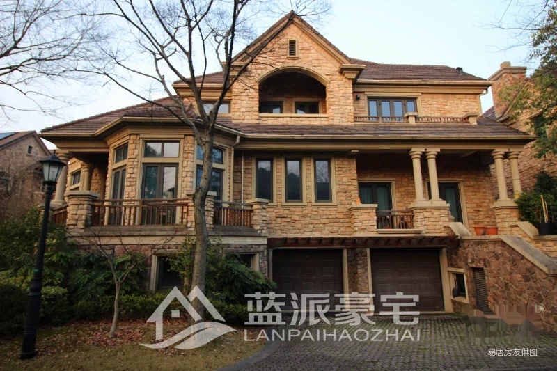 蓝派豪宅,新湖香格里拉,排屋大花园,全采光室