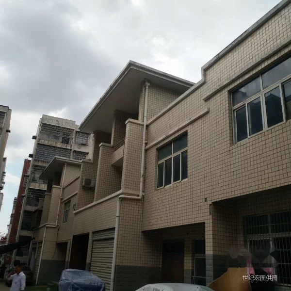 阳逻.怡馨花园,296平双证齐全联排别墅现130万出售