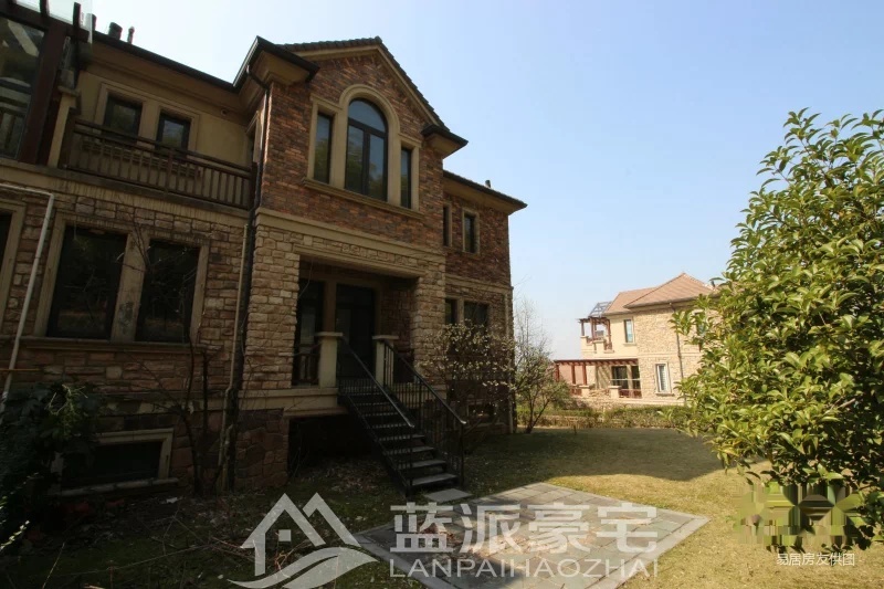 新湖香格里拉*大花园景观排屋,全明室,大露台,诚售!