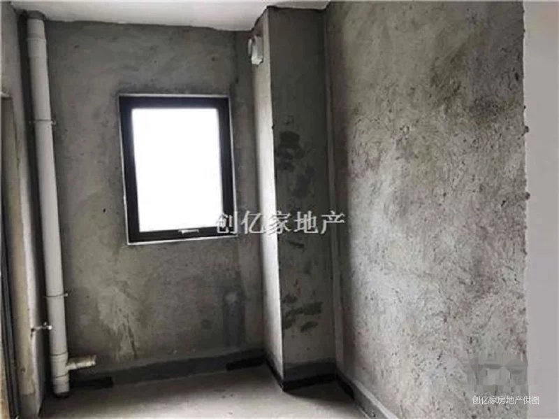 绿地西斯莱公馆 高楼层 纯毛坯 三面采光 南北通透 有