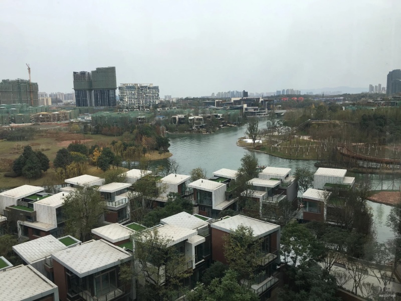 兴隆湖旁麓湖生态城麒麟荟现房空中别墅 看房方便