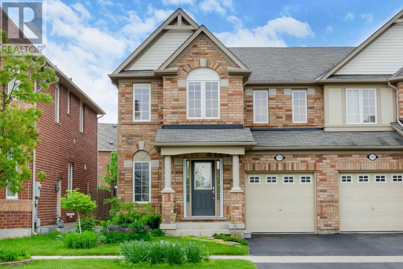 加拿大surrey房产 2卧3卫