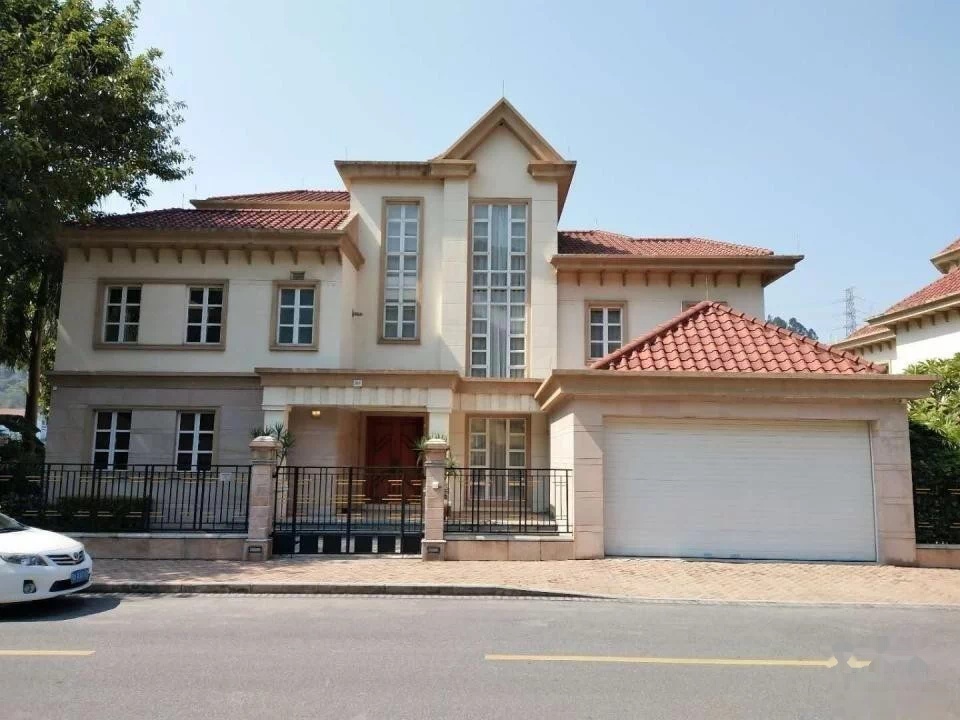 金湖花园高档社区 豪华独栋别墅388方大花园带私家泳池 拎包