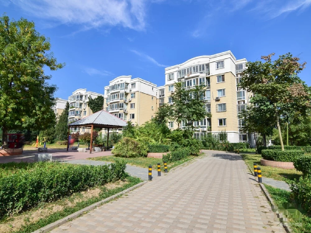 双线环饶 三居面积 两居价格 小区中间 地铁400米