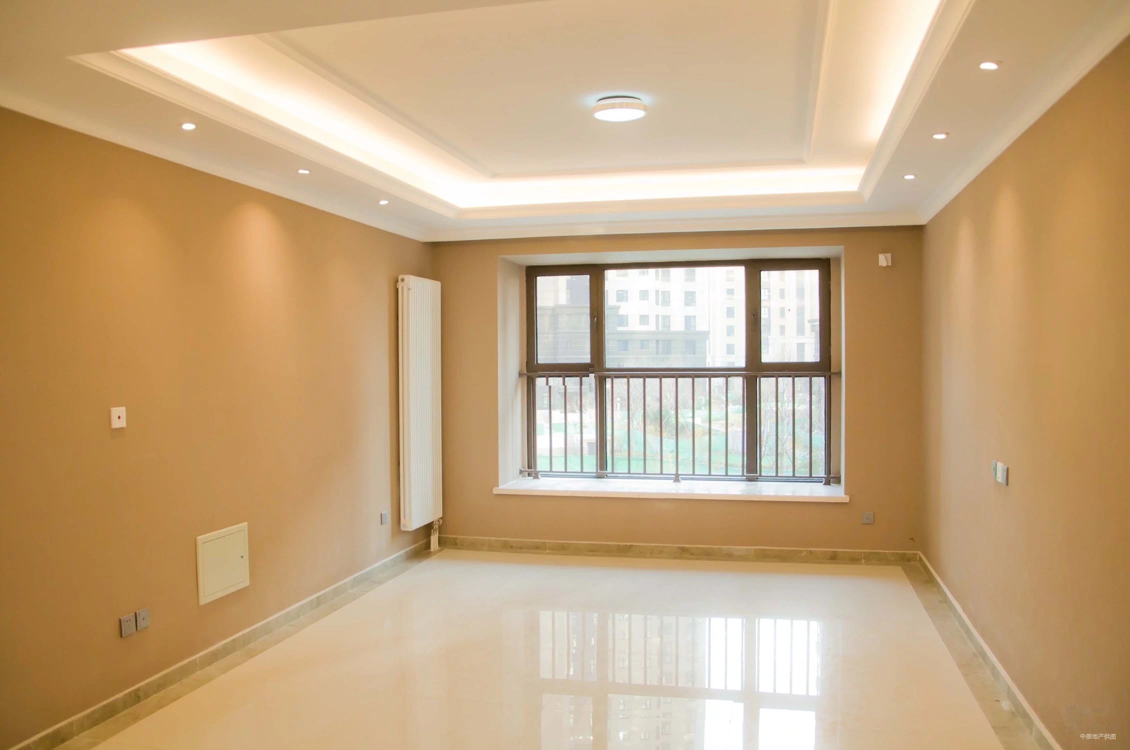 富力津门湖 次新房 业主配合过2年 精装修未住过人 钥匙房