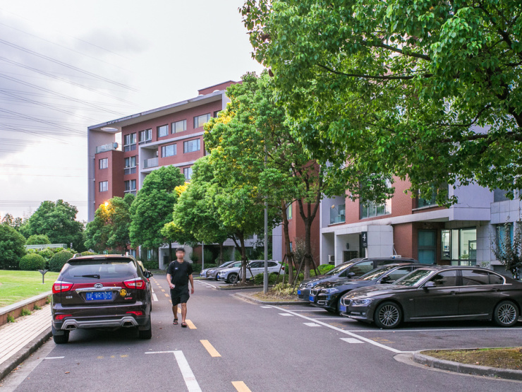 浦东张江写字楼富海商务苑位于上海张江高科技园区毕升路299弄