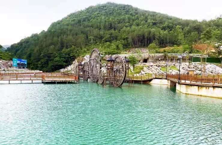 『花硒谷:』恩施花硒谷康养小镇--【建筑与自然的