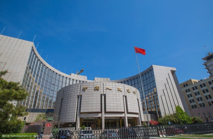 近日,中国人民银行以利率招标方式开展了1600亿元的7天期逆回购操作.