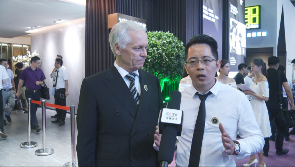 CCTV《对话星品牌》助力雷拓高端全屋定制