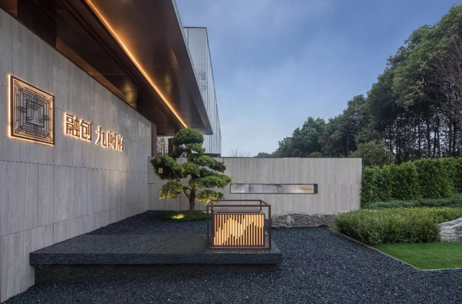 融创归心服务这世界总有爱与温暖