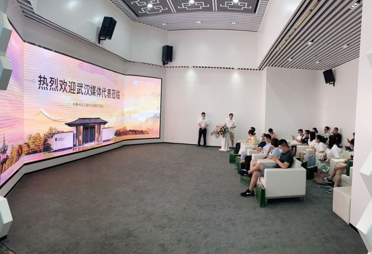 一席合院倾城绽放