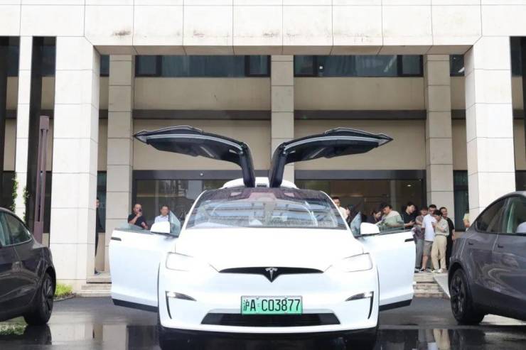 特斯拉走进保利管道——启航人车家健康科技生活