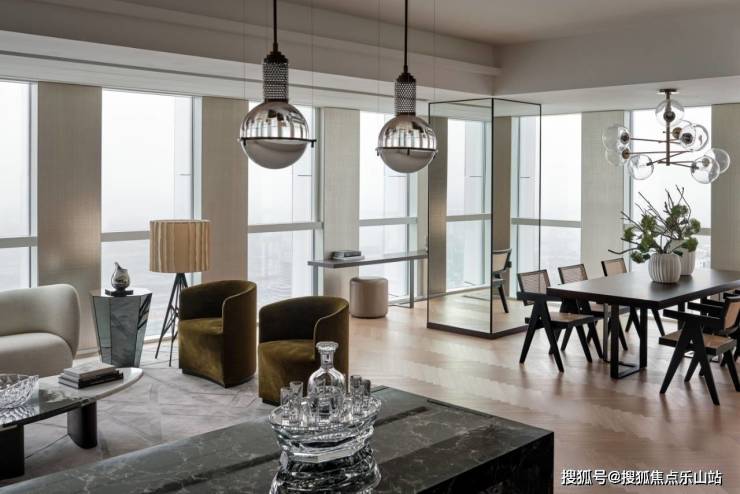 蔚蓝卡地亚成都公寓蔚蓝卡地亚3月最新价格蔚蓝卡地亚售楼热线