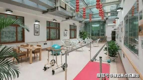 包含北京大學(xué)第六醫(yī)院、東城區(qū)跑腿代掛專家號，預(yù)約成功再收費的詞條