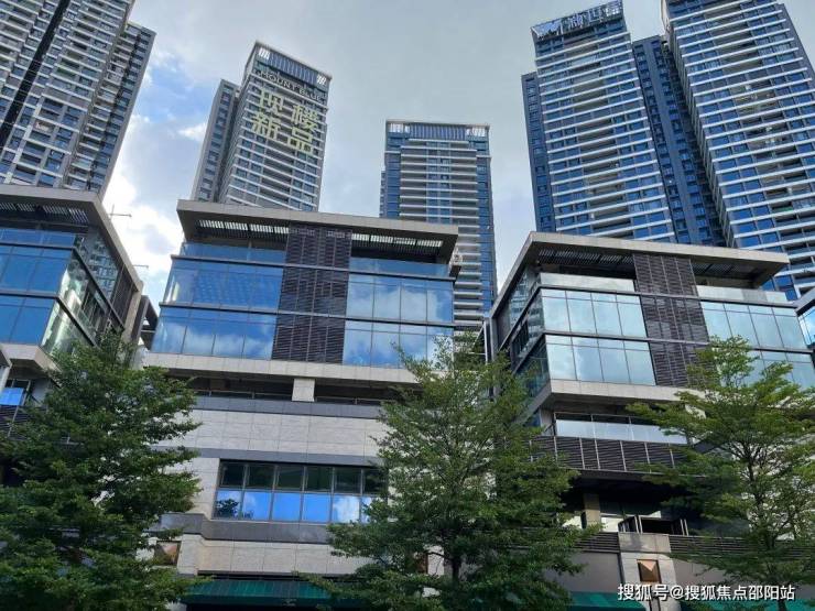 2024深圳新盘70新世界临海揽山售楼处电话→最新动态→总部直售24