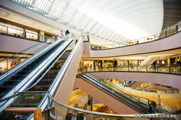 的配套更是丰富到超乎你的想象,各大商业配套近在咫尺,如:新亨广场