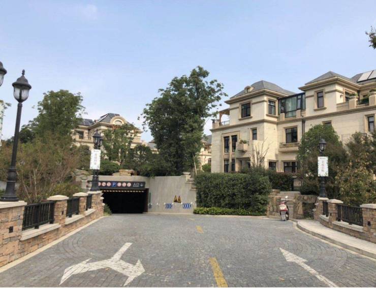 保利虹桥和颂预约热线:400-8080-42078青浦徐泾,大虹桥传统别墅区新