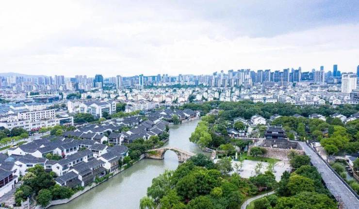 苏州(澜庭湾)营销中心-项目概况-区位-户型-配套-绿化率-得房率-交付标准-预约看房-@(澜庭湾)售楼处地址(图5)