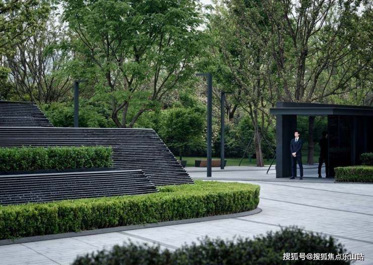 蔚蓝卡地亚成都公寓蔚蓝卡地亚3月最新价格蔚蓝卡地亚售楼热线