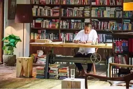 冯唐的家后海一座四合院过得tm神仙的日子啊