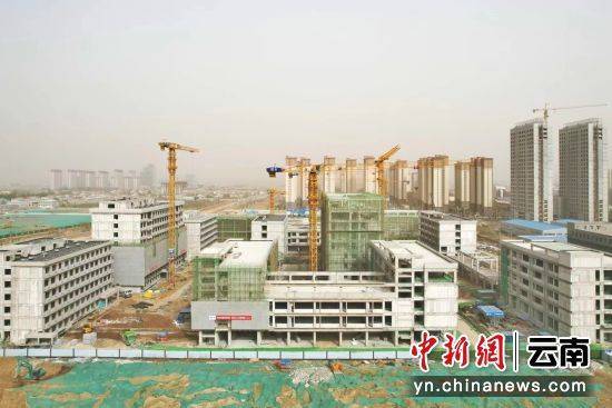 中国能建葛洲坝建设公司承建保定中学项目首批主体结构通过验收