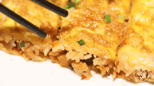 三鲜豆皮炫彩冰激凌章鱼小丸子美食来啦挑逗你的味蕾,等你来尝鲜!