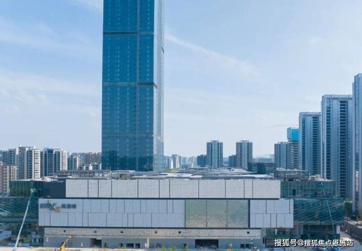 学校周边有良渚新城第六幼儿园,良渚新城第三小学,良渚新城第一中学.